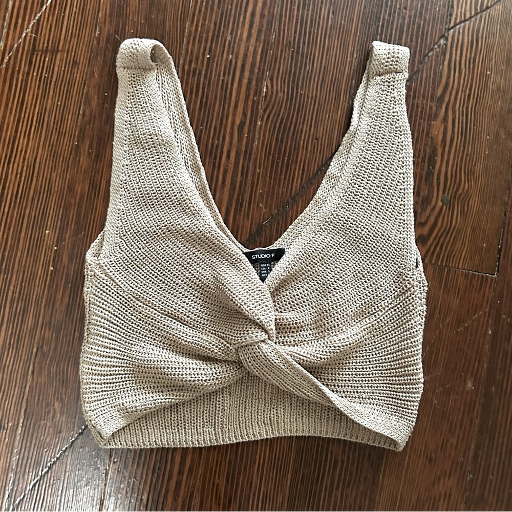 Studio F / Beige Knit Cropped Sleeveless Tank XS